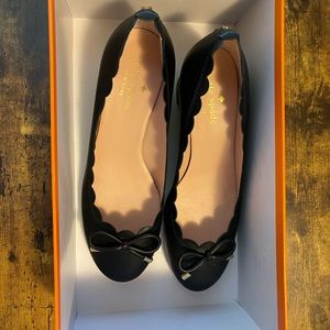 Kate Spade Yasmin Pump in Black Nappa color.